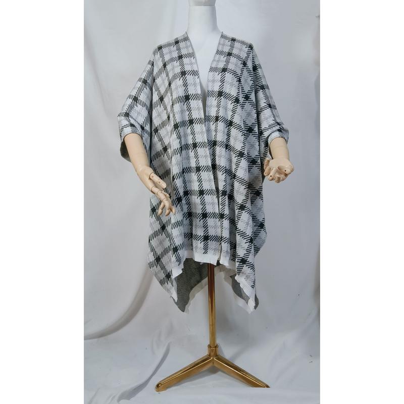 Czarno-biała peleryna ponczo w kratę houndstooth, dzianinowa, bez zapięcia, uniwersalny rozmiar.
