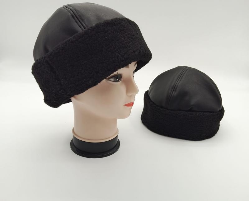 Czarna zimowa czapka beanie z dzianiny ze szerpą i skórą, unisex