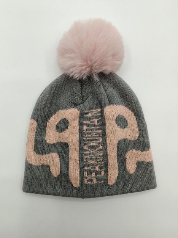 Szara różowa czapka beanie z pomponem ze sztucznego futra i graficznym napisem